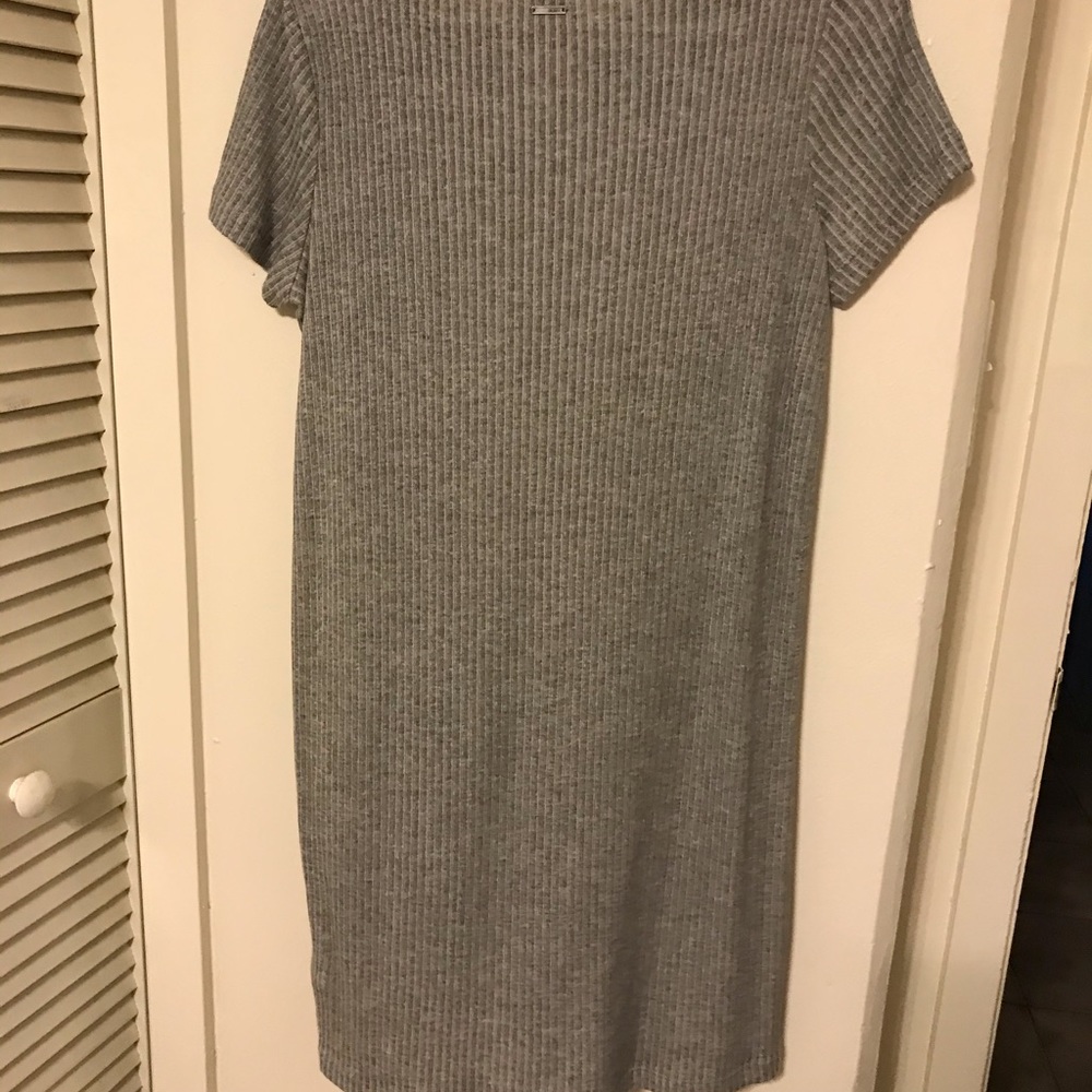 Roxy Dress - Picture 3 of 3